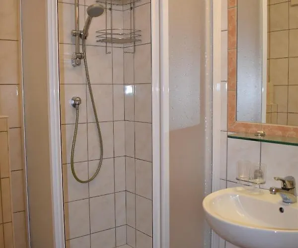 Adamsberg * 加尔蒂